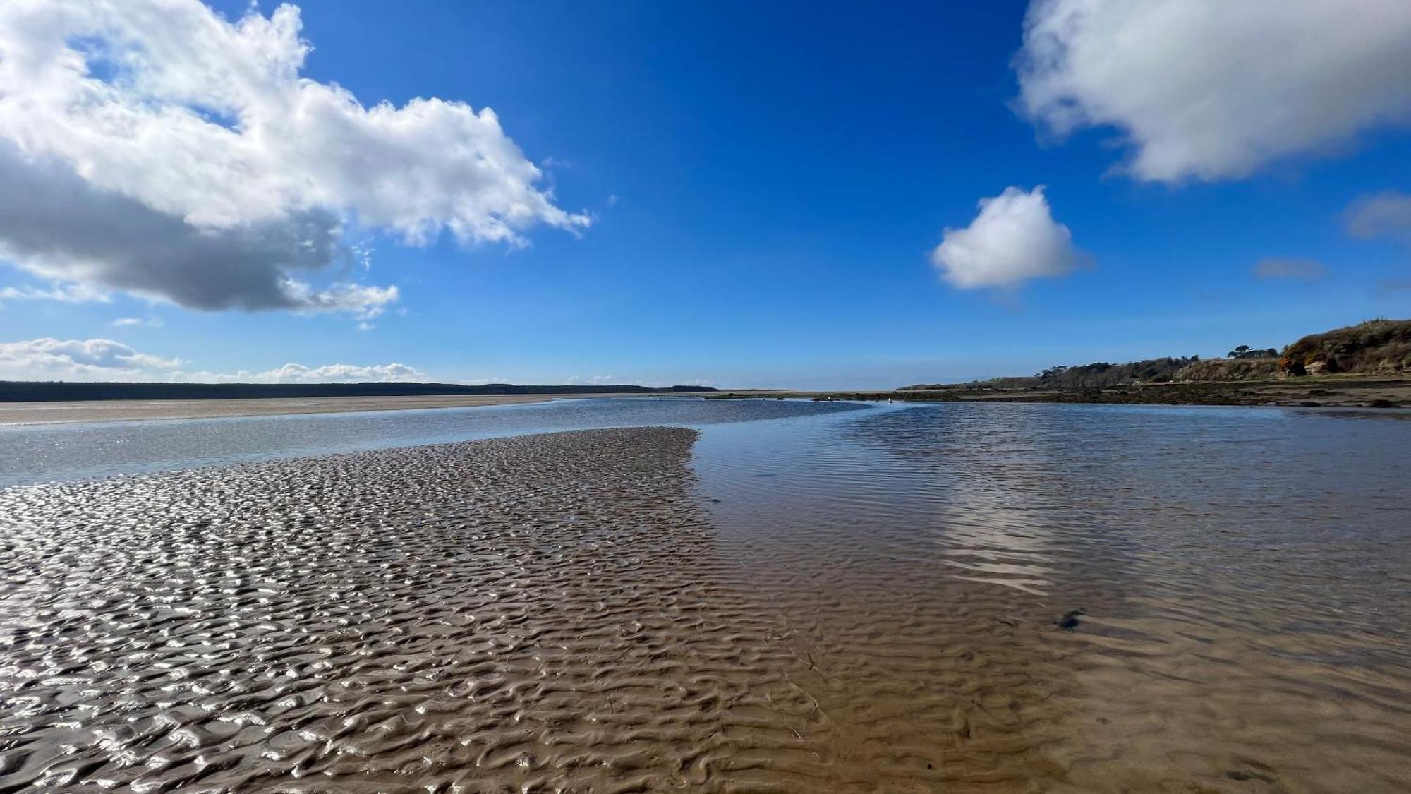 Llanw Malltraeth - Malltraeth Tides Llangadwaladr  외부 사진